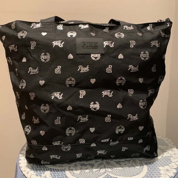 Pink Victoria Secrets NWOT Tote / Travel Bag - Picture 3 of 13
